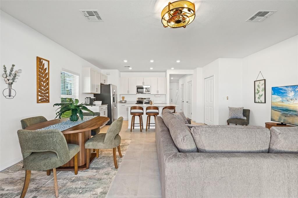 В аренду: $2,100 (3 спален, 2 ванн, 1405 Квадратных фут)