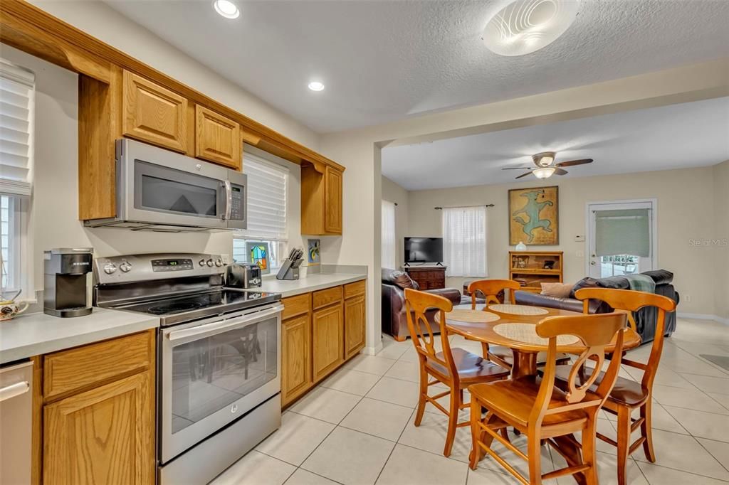 For Sale: $429,900 (2 beds, 2 baths, 1440 Square Feet)
