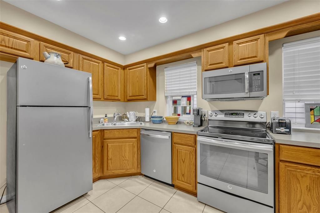 For Sale: $429,900 (2 beds, 2 baths, 1440 Square Feet)