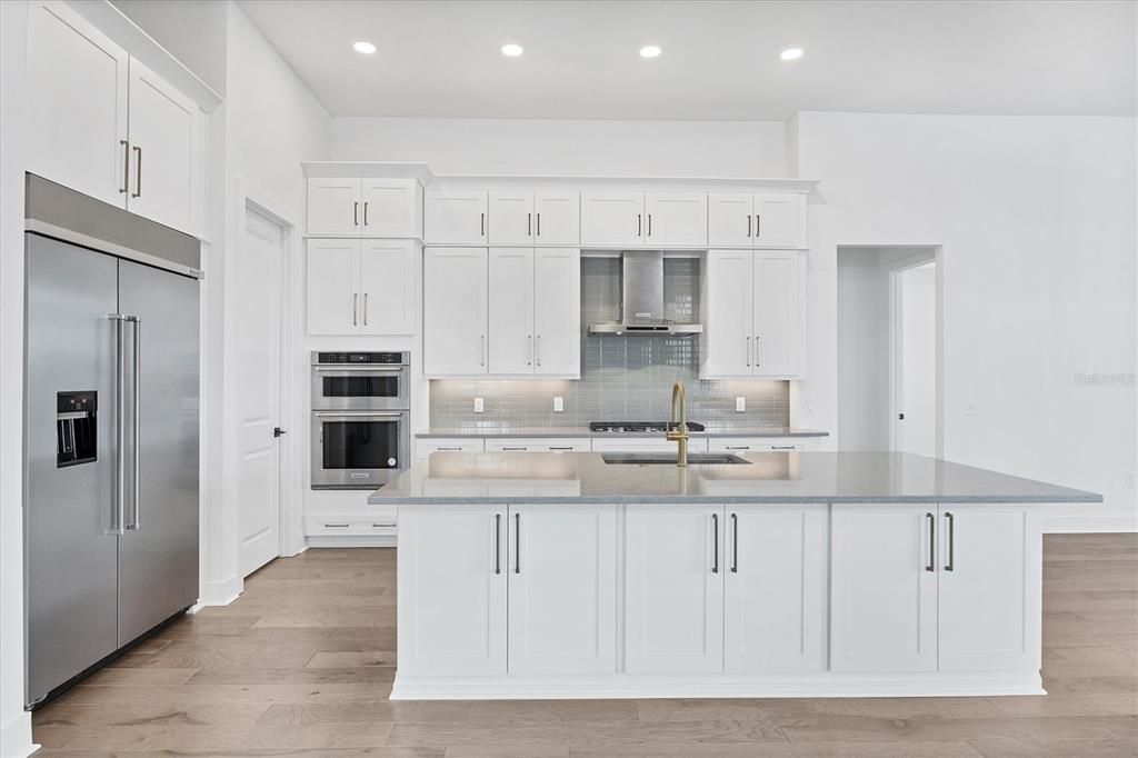 待售: $989,000 (3 贝兹, 3 浴室, 2569 平方英尺)