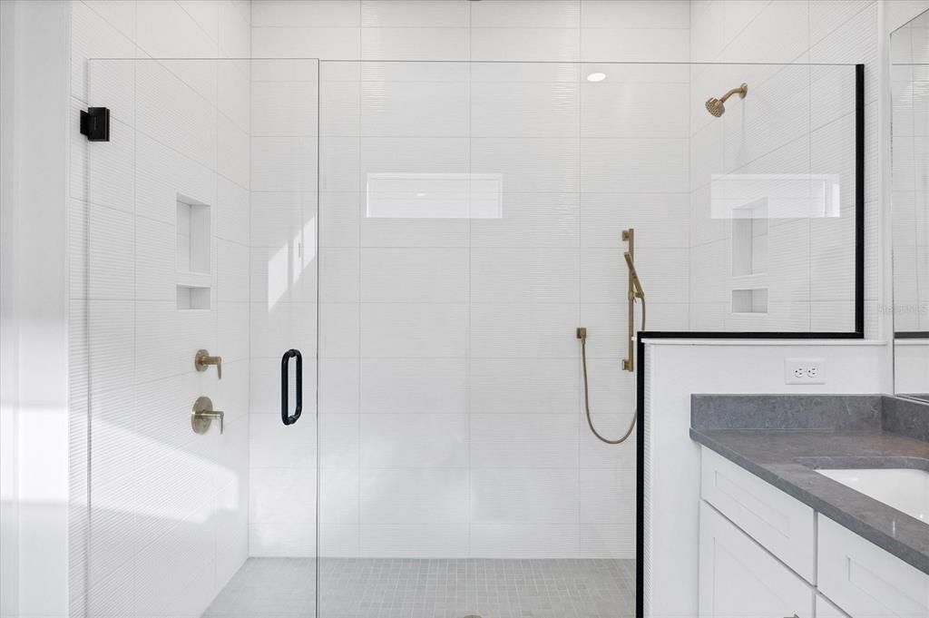 待售: $989,000 (3 贝兹, 3 浴室, 2569 平方英尺)