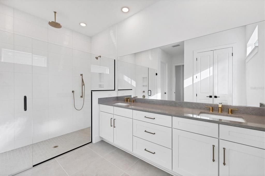 待售: $989,000 (3 贝兹, 3 浴室, 2569 平方英尺)