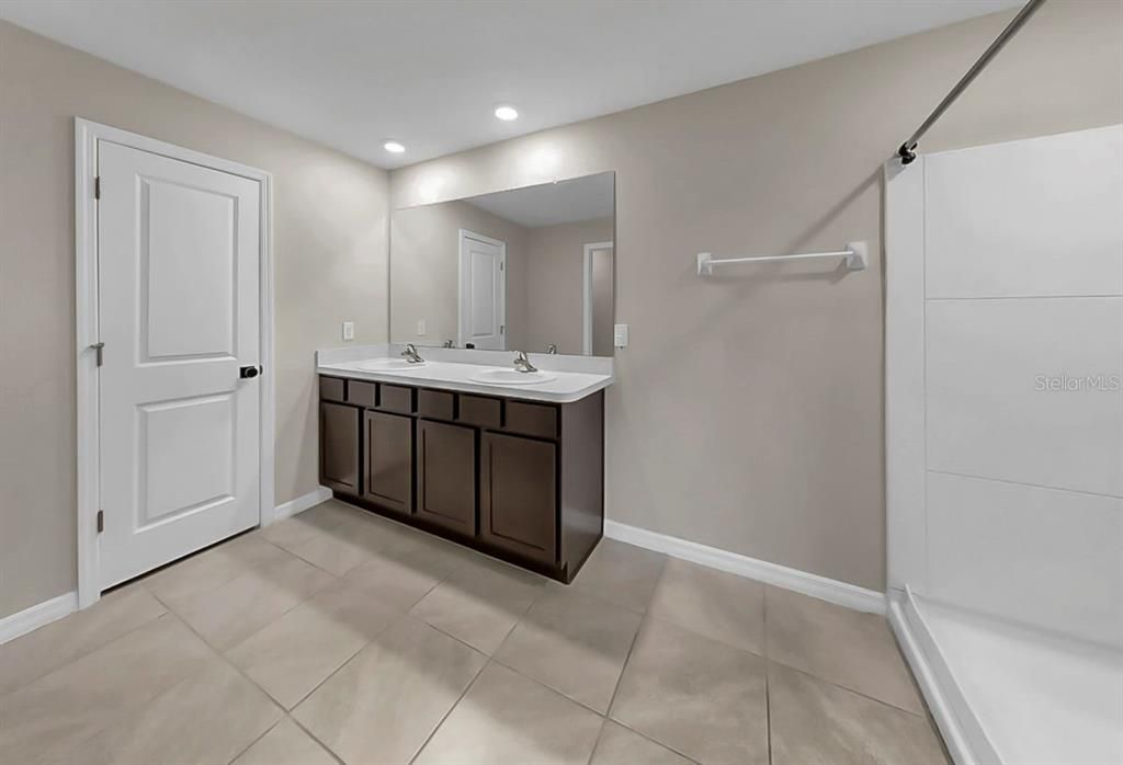 For Sale: $389,000 (4 beds, 2 baths, 2308 Square Feet)