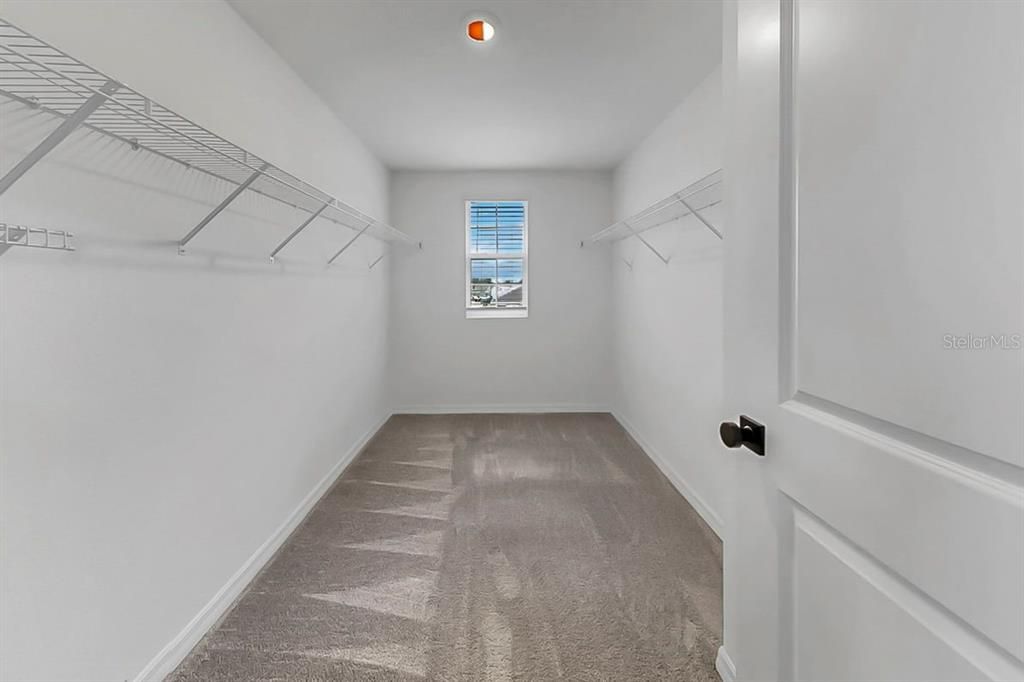 For Sale: $389,000 (4 beds, 2 baths, 2308 Square Feet)