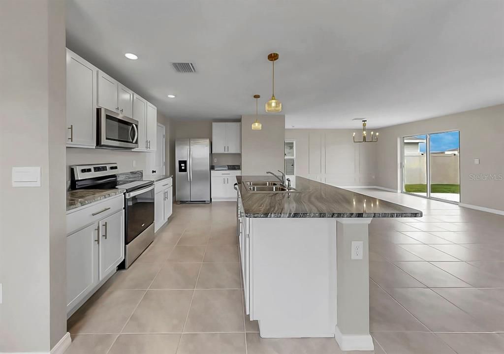 For Sale: $389,000 (4 beds, 2 baths, 2308 Square Feet)