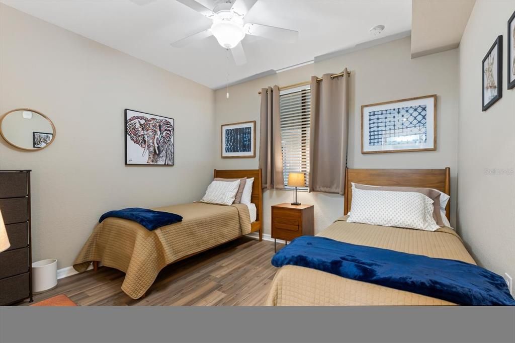 出租: $1,900 (2 贝兹, 2 浴室, 1142 平方英尺)