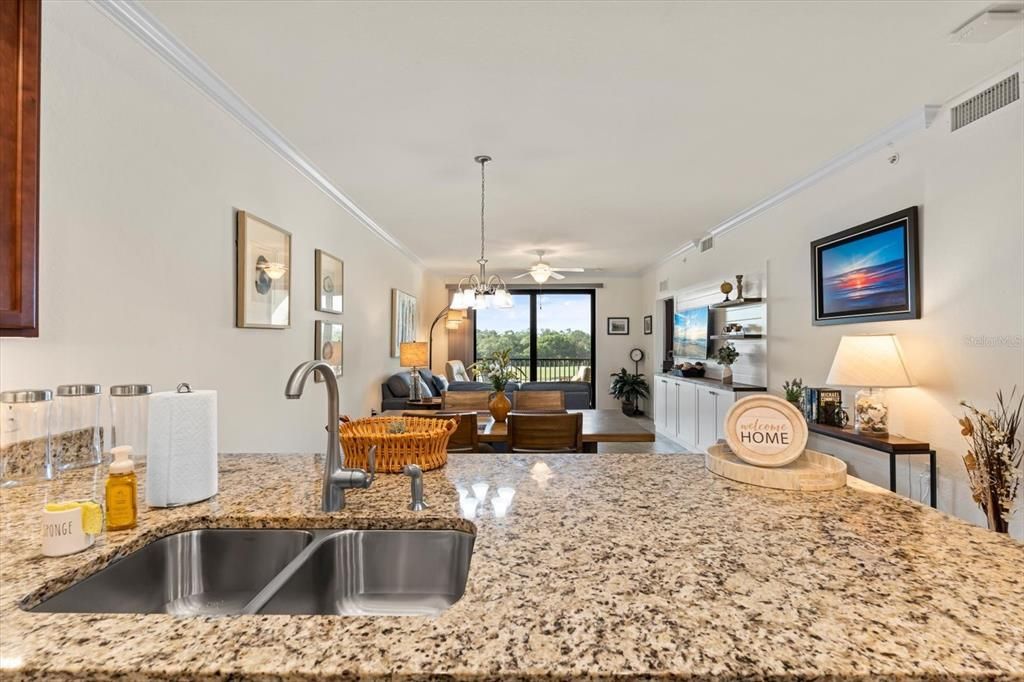 出租: $1,900 (2 贝兹, 2 浴室, 1142 平方英尺)