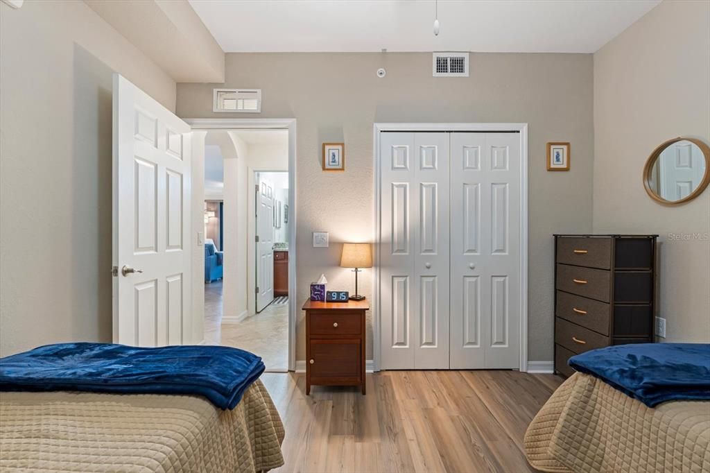 出租: $1,900 (2 贝兹, 2 浴室, 1142 平方英尺)