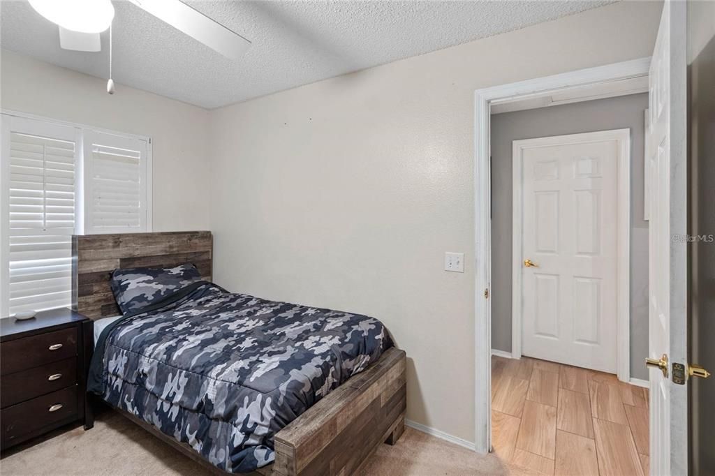 For Rent: $2,200 (3 beds, 2 baths, 1453 Square Feet)