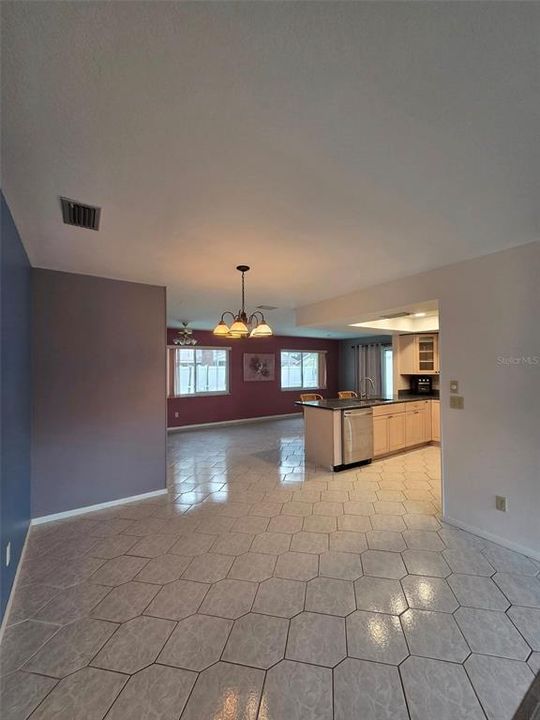 En Venta: $339,900 (3 camas, 2 baños, 1549 Pies cuadrados)