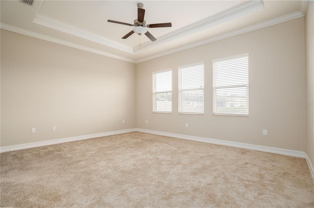 En Venta: $539,500 (4 camas, 3 baños, 2453 Pies cuadrados)