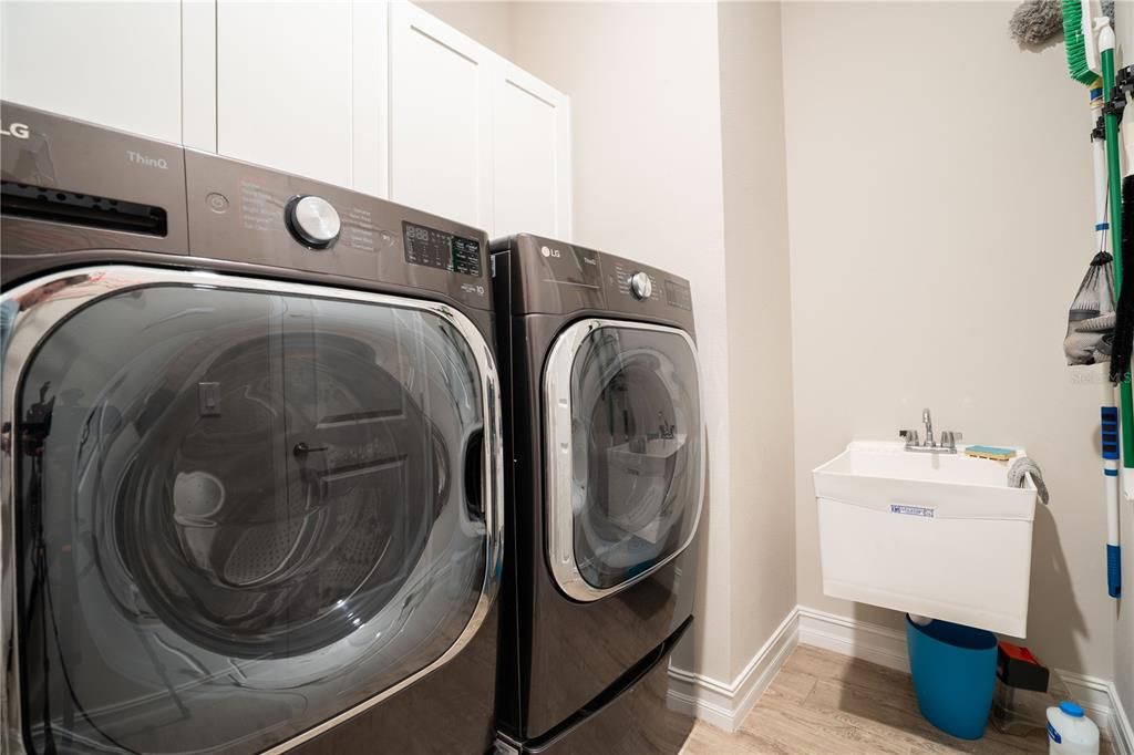 En Venta: $539,500 (4 camas, 3 baños, 2453 Pies cuadrados)