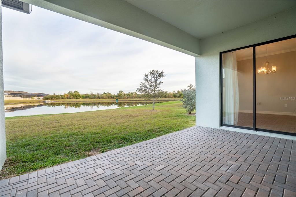 En Venta: $539,500 (4 camas, 3 baños, 2453 Pies cuadrados)