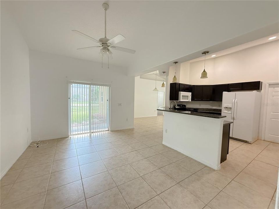 For Rent: $2,100 (4 beds, 2 baths, 1758 Square Feet)