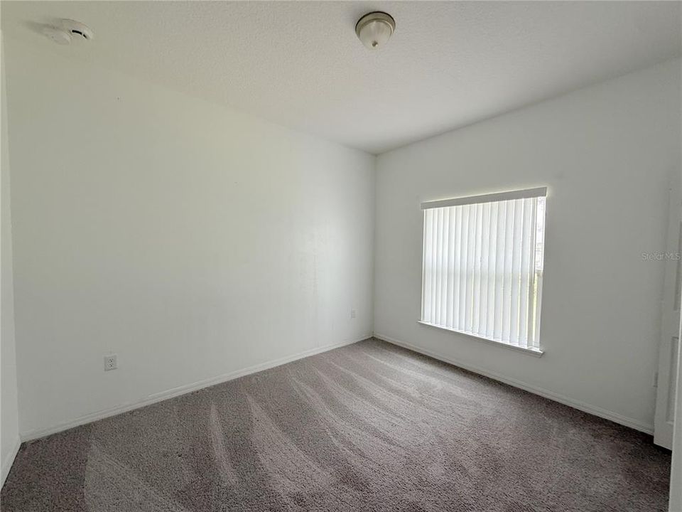 For Rent: $2,100 (4 beds, 2 baths, 1758 Square Feet)