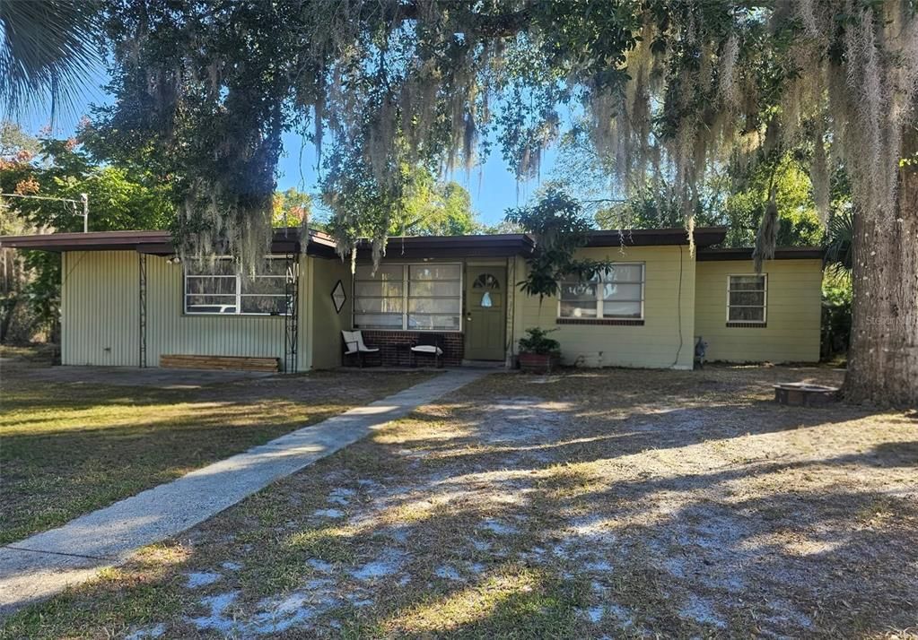Recently Sold: $175,000 (3 beds, 1 baths, 1137 Square Feet)