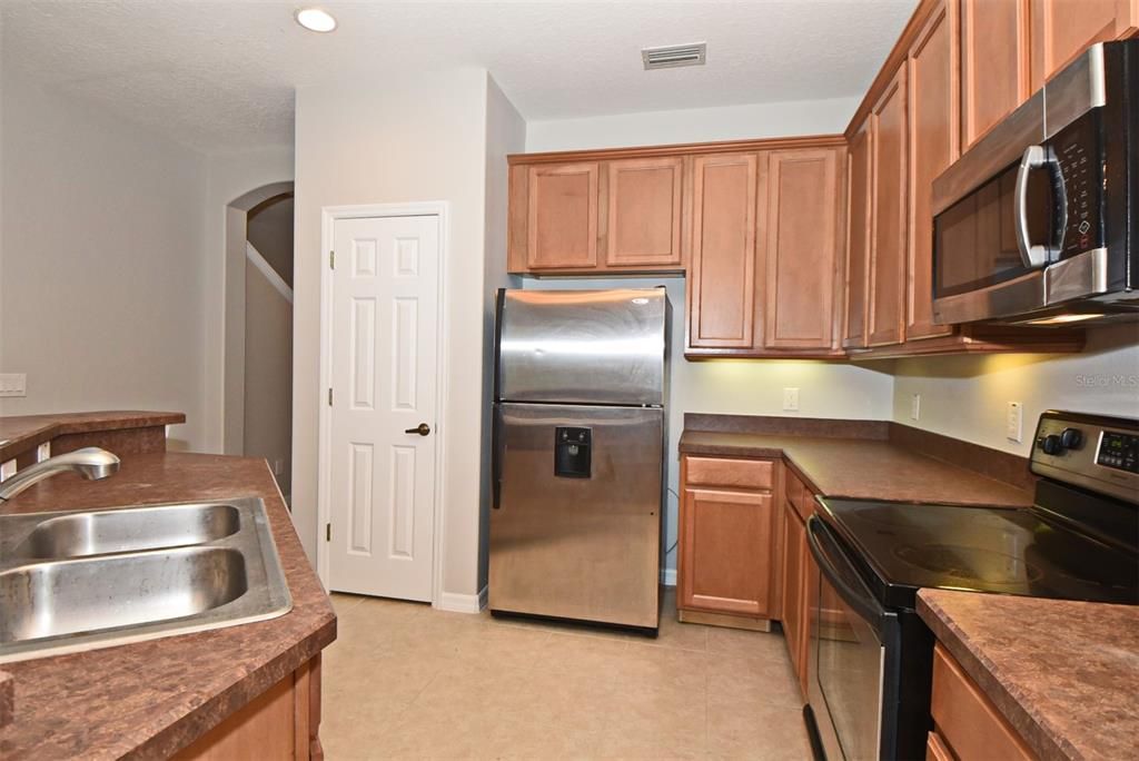 出租: $2,150 (3 贝兹, 2 浴室, 1573 平方英尺)