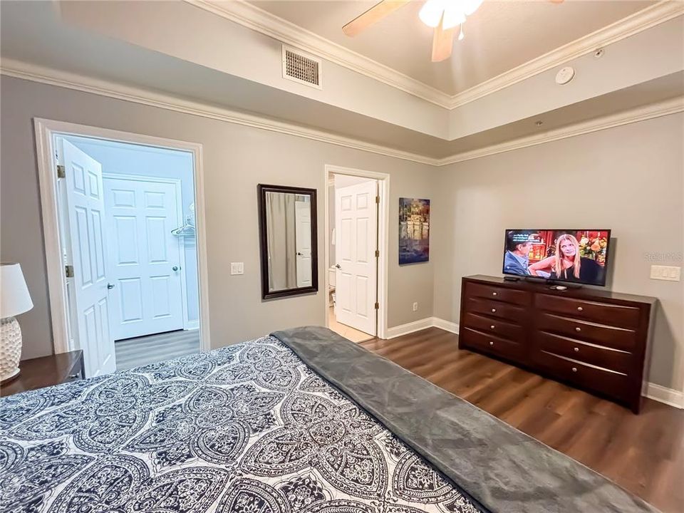 For Sale: $327,500 (3 beds, 2 baths, 1419 Square Feet)