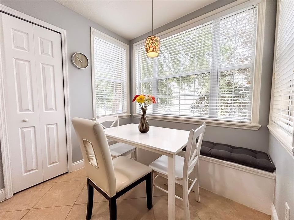 For Sale: $327,500 (3 beds, 2 baths, 1419 Square Feet)