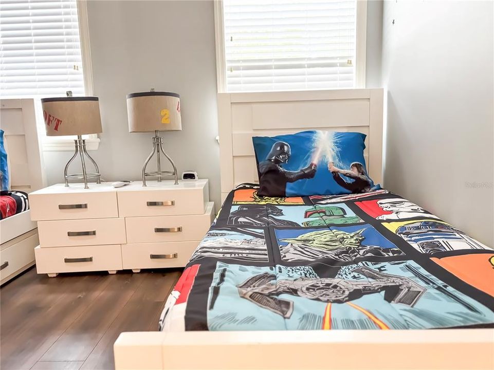 For Sale: $327,500 (3 beds, 2 baths, 1419 Square Feet)