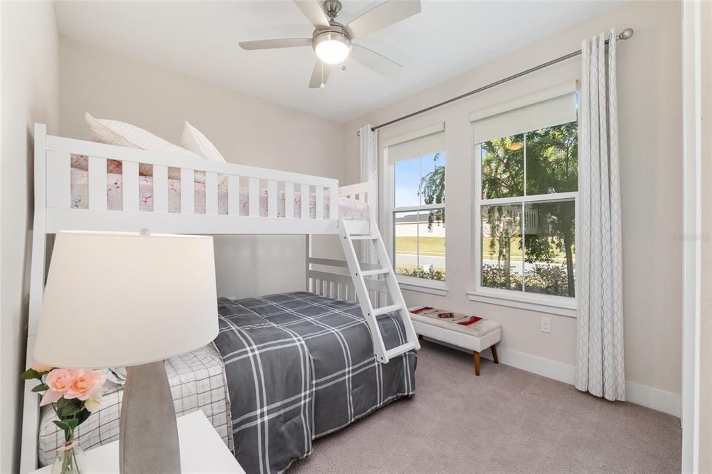 For Sale: $575,000 (3 beds, 2 baths, 1894 Square Feet)