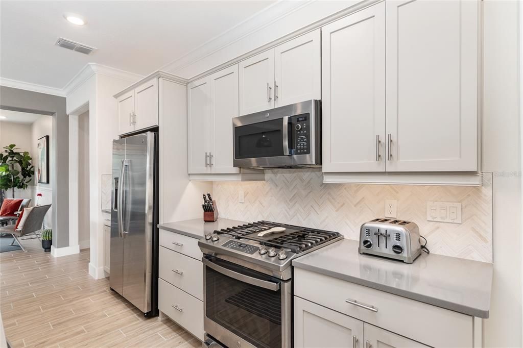 For Sale: $575,000 (3 beds, 2 baths, 1894 Square Feet)