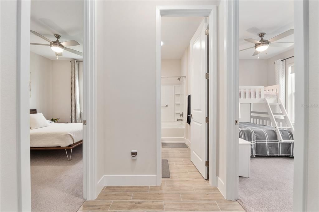 For Sale: $575,000 (3 beds, 2 baths, 1894 Square Feet)