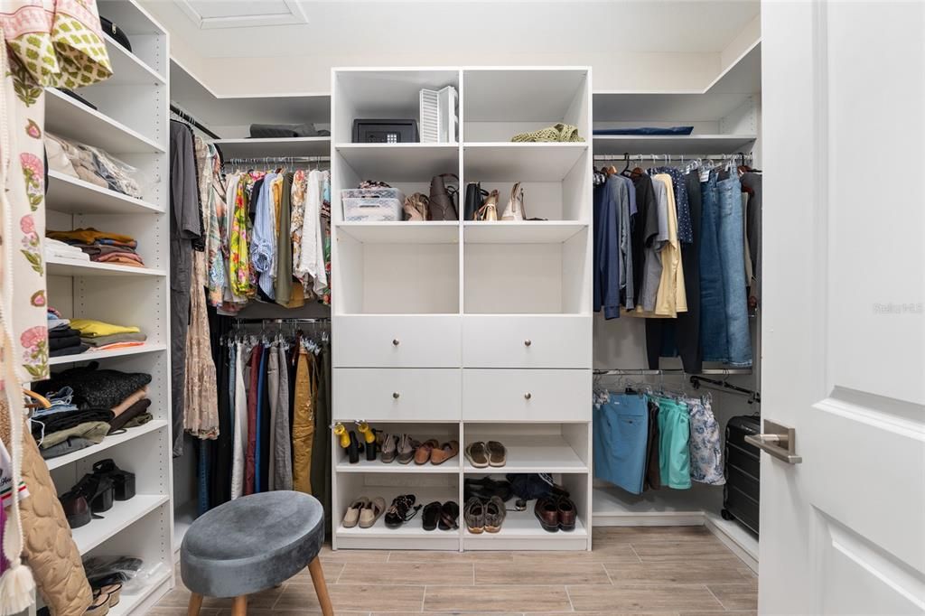 For Sale: $575,000 (3 beds, 2 baths, 1894 Square Feet)