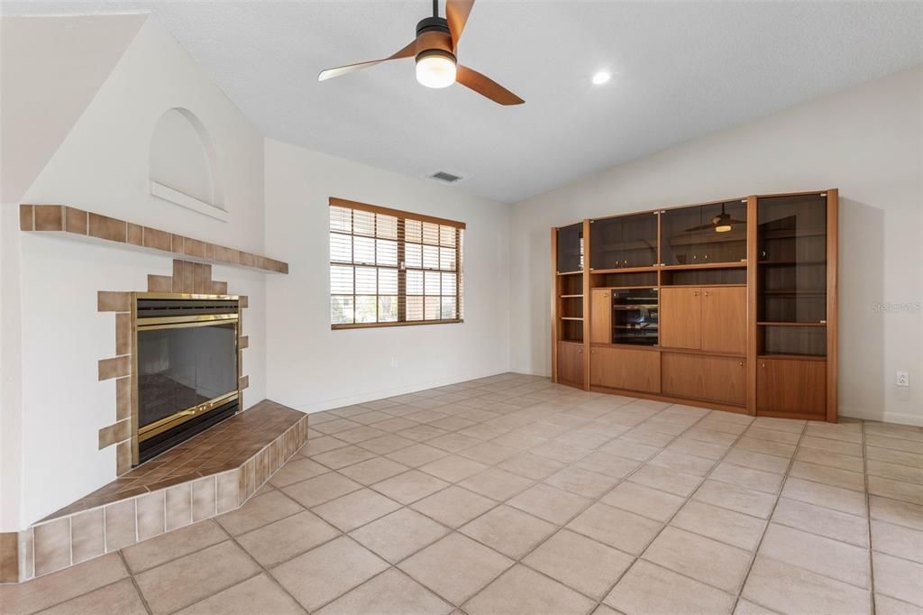 待售: $529,000 (2 贝兹, 3 浴室, 1807 平方英尺)