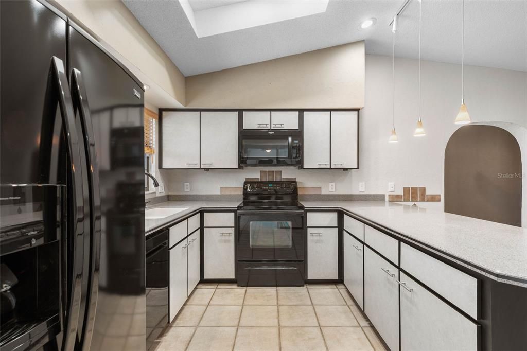 待售: $529,000 (2 贝兹, 3 浴室, 1807 平方英尺)