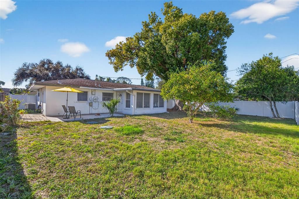 En Venta: $350,000 (2 camas, 1 baños, 1024 Pies cuadrados)