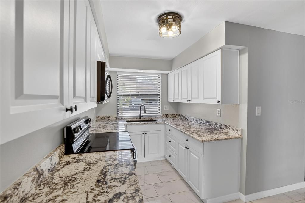 待售: $225,000 (3 贝兹, 2 浴室, 1588 平方英尺)