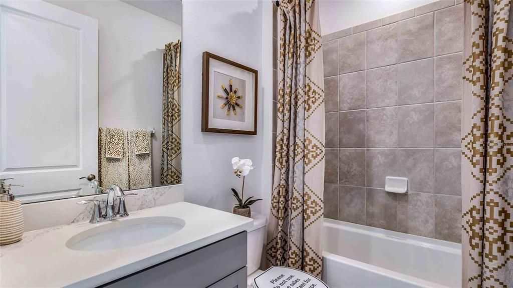 En Venta: $462,990 (4 camas, 2 baños, 2045 Pies cuadrados)