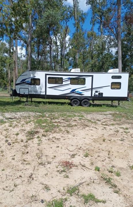 待售: $149,767 (0.96 acres)