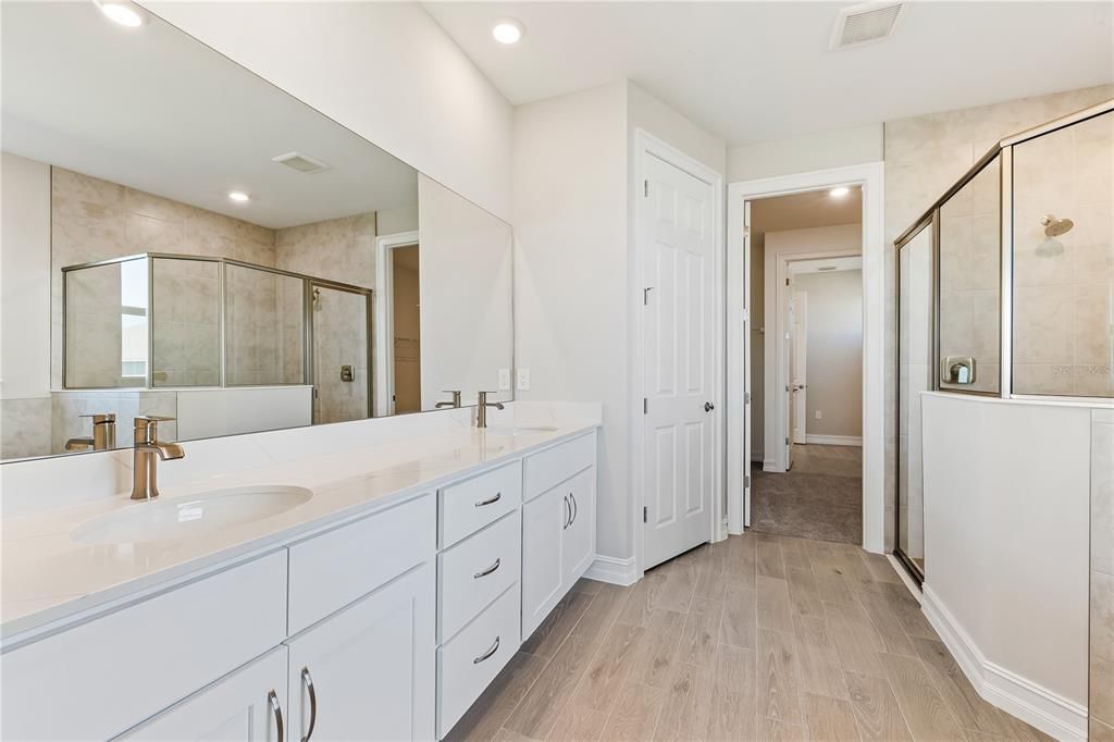 For Sale: $384,490 (3 beds, 2 baths, 2221 Square Feet)