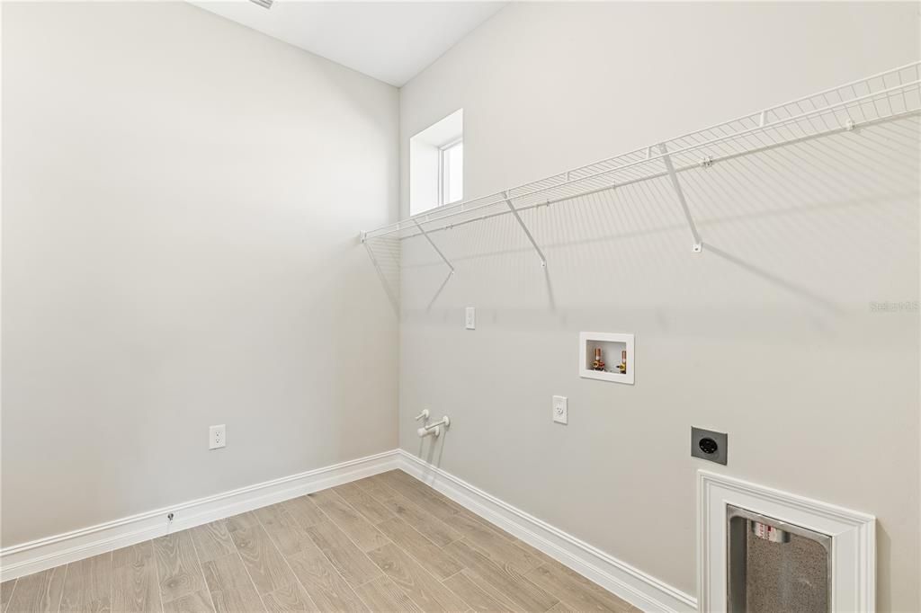 For Sale: $384,490 (3 beds, 2 baths, 2221 Square Feet)