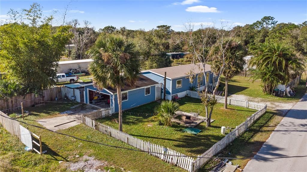 For Sale: $200,000 (3 beds, 2 baths, 1104 Square Feet)