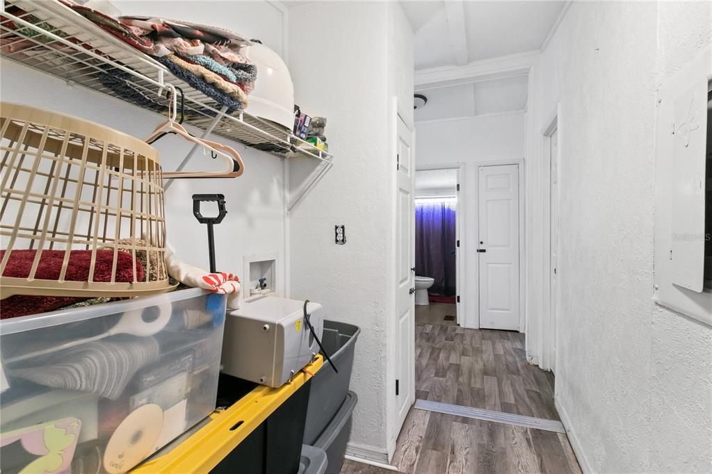 For Sale: $200,000 (3 beds, 2 baths, 1104 Square Feet)