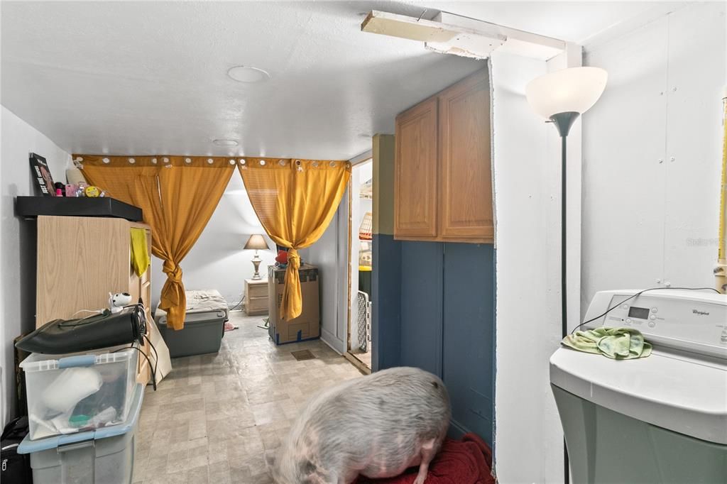 For Sale: $200,000 (3 beds, 2 baths, 1104 Square Feet)