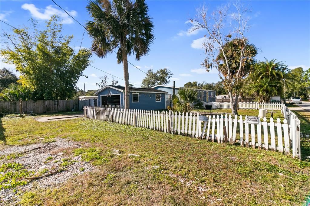 For Sale: $200,000 (3 beds, 2 baths, 1104 Square Feet)