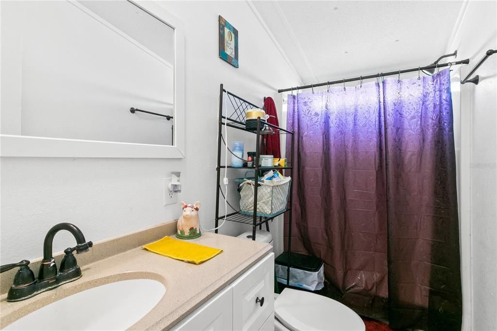 For Sale: $200,000 (3 beds, 2 baths, 1104 Square Feet)