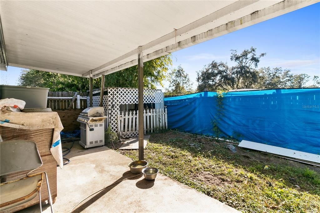 For Sale: $200,000 (3 beds, 2 baths, 1104 Square Feet)