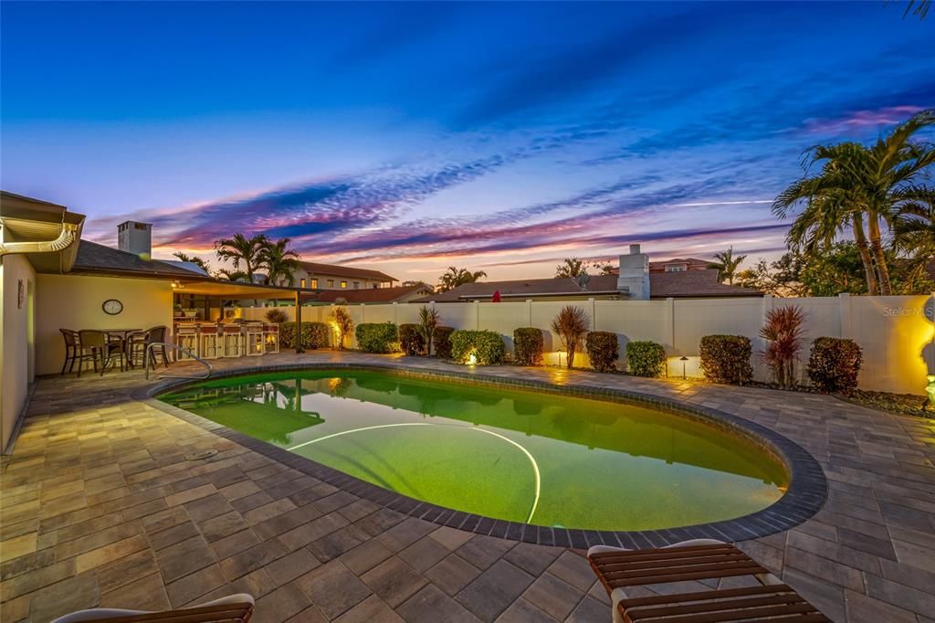 For Sale: $999,500 (4 beds, 2 baths, 2613 Square Feet)