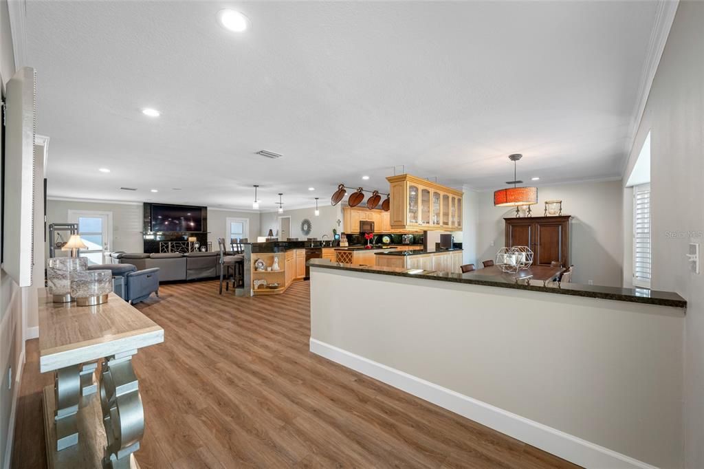 For Sale: $999,500 (4 beds, 2 baths, 2613 Square Feet)