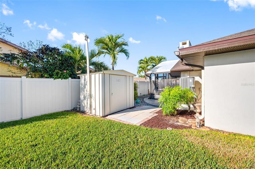 For Sale: $999,500 (4 beds, 2 baths, 2613 Square Feet)