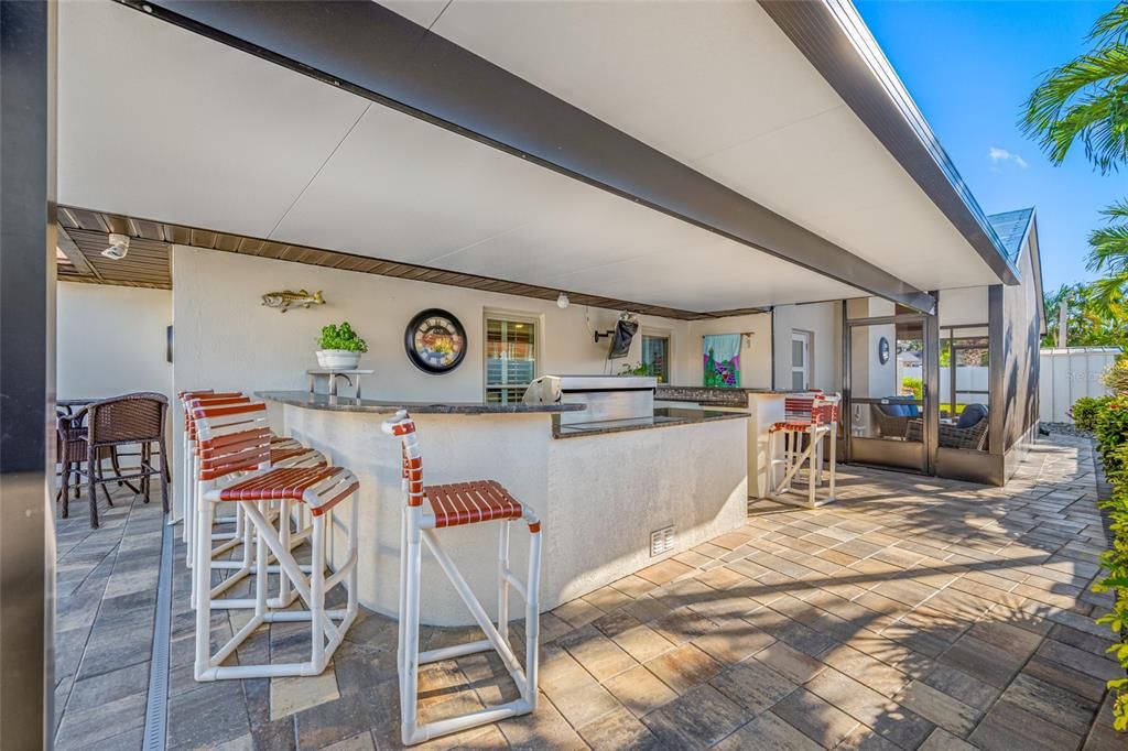 For Sale: $999,500 (4 beds, 2 baths, 2613 Square Feet)