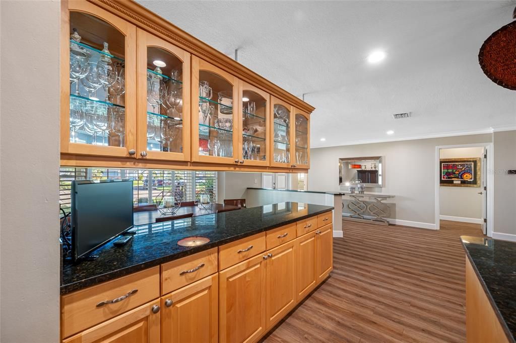 For Sale: $999,500 (4 beds, 2 baths, 2613 Square Feet)