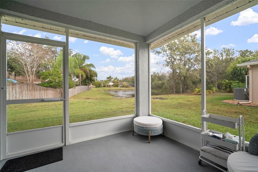 For Sale: $349,900 (2 beds, 2 baths, 1703 Square Feet)