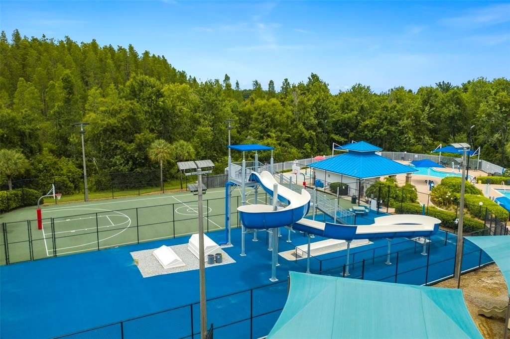 For Sale: $349,900 (2 beds, 2 baths, 1703 Square Feet)