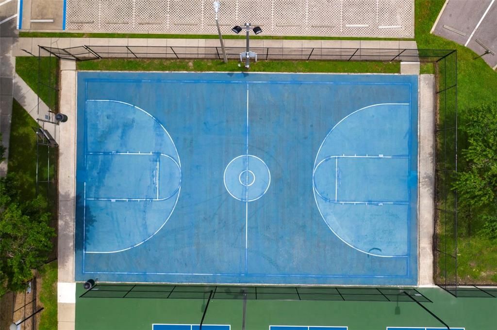 For Sale: $349,900 (2 beds, 2 baths, 1703 Square Feet)